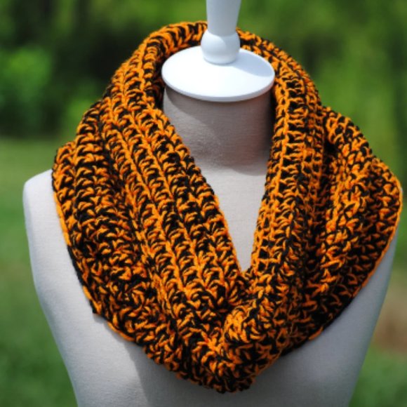 Crochet Black and Orange Extra Wide Cowl/New - Picture 1 of 4